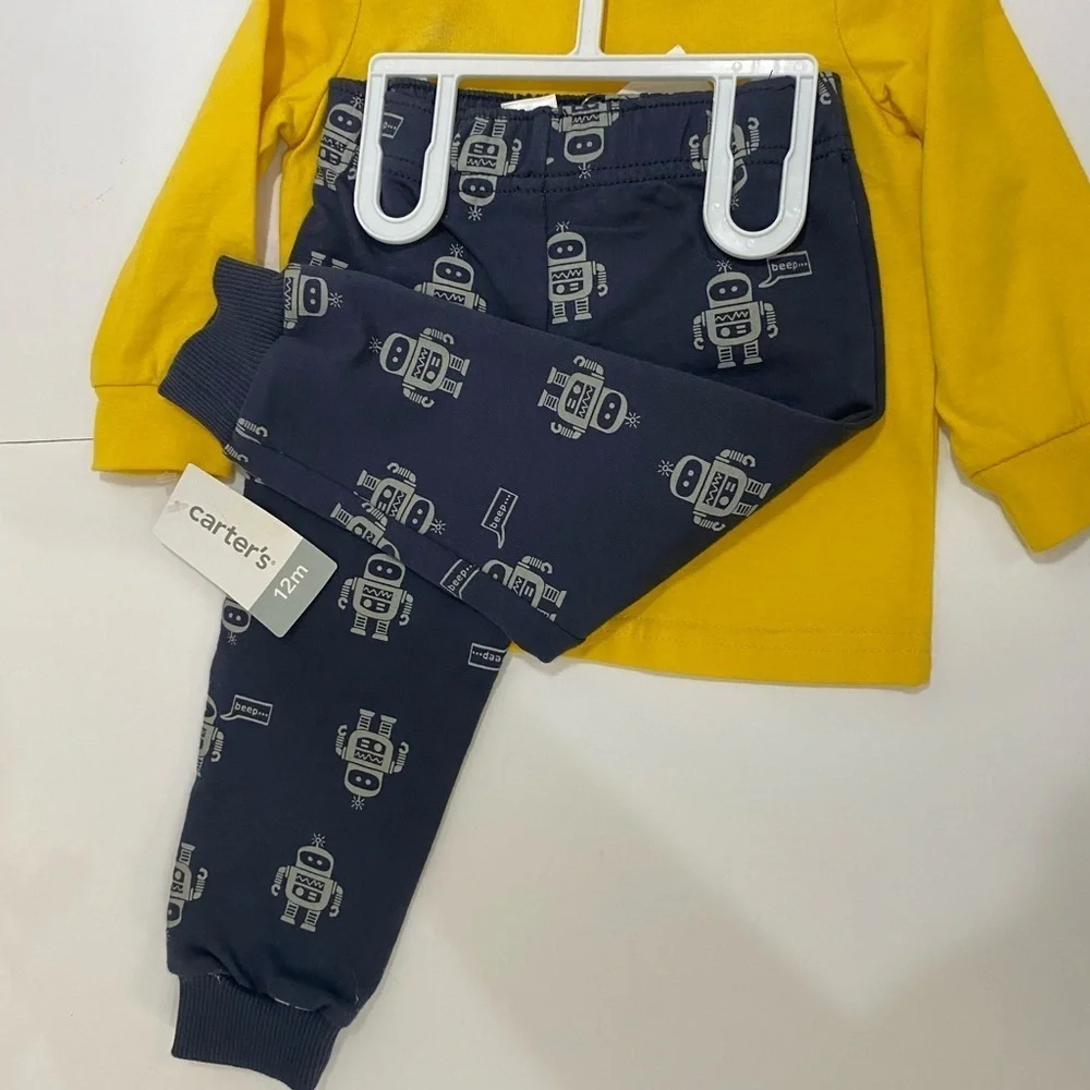 🆕NWT CARTERS kids pajamas size 12M🆕